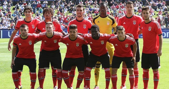 El equipo portugués Benfica vendrá a jugar contra el Monterrey en la inauguración de su nuevo estadio.