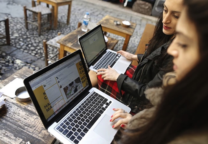 No son pocos los que opinan queTwitter debe promover más la participación de los usuarios. Foto: EFE