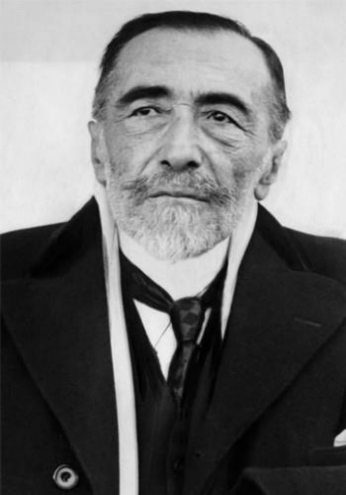 Sus continuos viajes por el mar le dieron sustancia a su obra literaria. Foto: Facebook