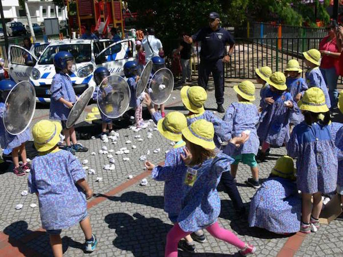 La foto que indignó a los usuarios de redes en Portugal. Foto: @Cesarov76.