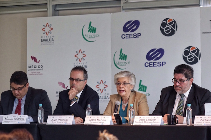 Representantes de siete organizaciones dijeron que la decisión de la SEP es una "invasión" en las atribuciones del Instituto Nacional de Evaluación Educativa (INEE). Foto: Francisco Cañedo, SinEmbargo.