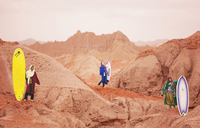 We Surf in Iran trata de desarrollar la práctica del surf en Baluchistán, una región empobrecida fronteriza con Pakistán / Foto: Marion Poizeau