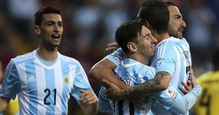 La albiceleste venció con dificultad 1-0 a Jamaica y clasificó en el primer lugar del Grupo B a los cuartos de final de la Copa América Chile 2015. Foto: EFE