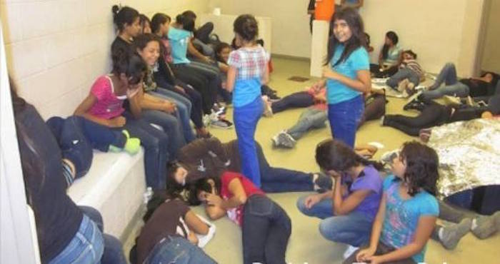 La Oficina de Washington para Asuntos Latinoamericanos denunció malos tratos a los menores. Foto: Breitbart.