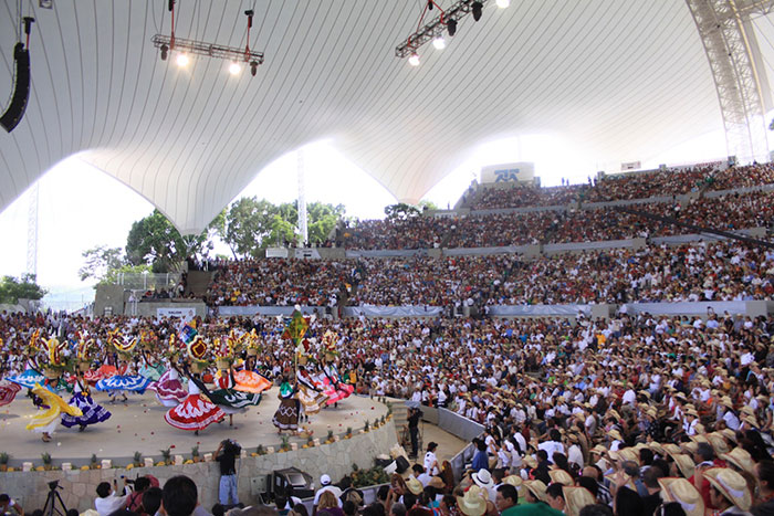 La guelaguetza, expresión de multiculturalidad.