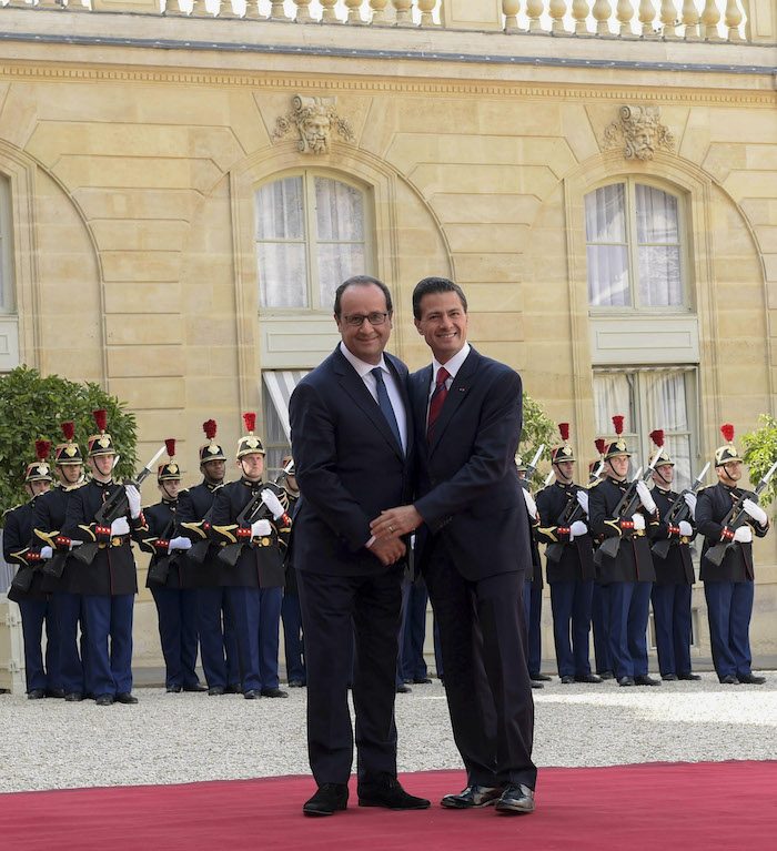 Francois Hollande y Enrique Peña Nieto en el último día de la vista de Estado a Francia del Presidente Mexicano. Foto: Cuartoscuro
