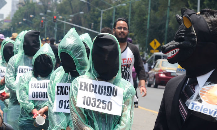 A finales de julio pasado, jóvenes estudiantes integrantes del Movimiento de Alumnos Excluidos de la Educación Superior, realizaron una marcha hacia las instalaciones de la Secretaria de Educación Pública rechazando el número de matrículas que se destinan para la Educación Superior. Foto: Cuartoscuro