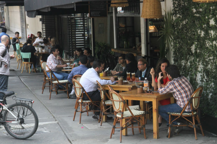 Desde hace 4 años, vecinos de Roma y Condesa habían advertido a las autoridades sobre las consecuencias que tendrían los cambios de uso de suelo para permitir el crecimiento de negocios. Foto: Luis Barrón, SinEmbargo