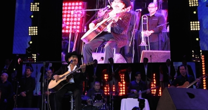 Joan Sebastian en concierto. Foto: NOTIMEX