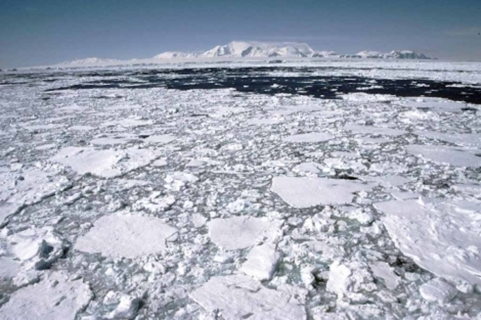 La placa antártica de Wilkins se desquebraja por el calentamiento global. Foto: EFE