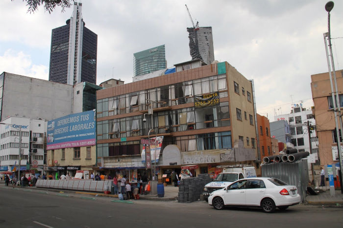 Los comercios que funcionan actualmente quedarán en la parte de abajo del Corredor Cultural. Foto: Luis Barrón, SinEmbargo