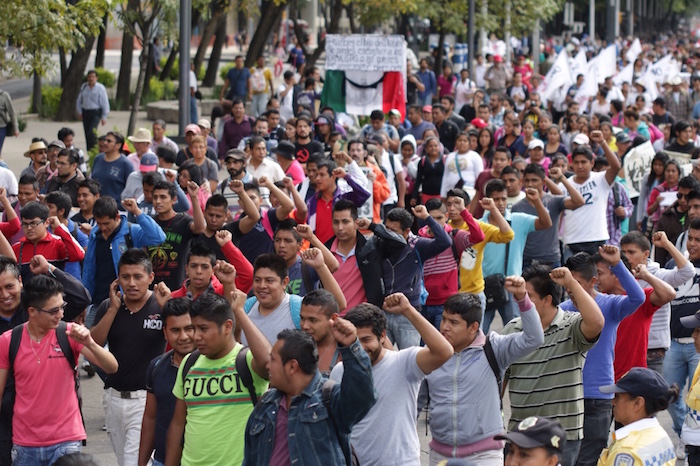 Contingentes de diversas unviersidades se unieron a la movilización de esta tarde. Foto: Francisco Cañedo, SinEmbargo