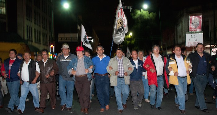 El líder sindical del SME, Martín Esparza Flores, anunció a sus agremiados que se les entregarán todas la hidroeléctricas que hay. Foto: Cuartoscuro/Archivo.