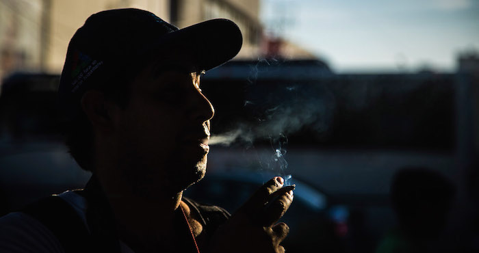 El impuesto específico grava a siete pesos el paquete. Foto: Cuartoscuro