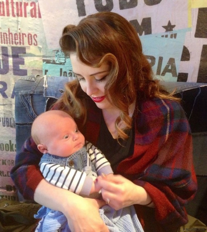 La madre y el, ahora famoso, bebé. Foto: Facebook