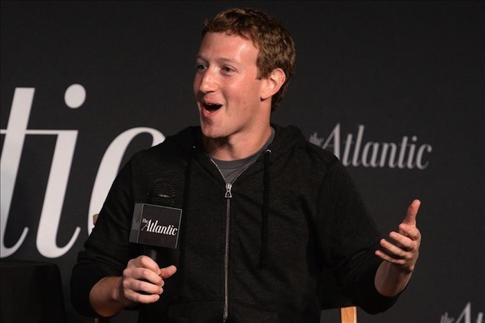 El caso de Ahmed llamo de inmediato la atención de personalidades como Mark Zuckerberg. Foto: EFE