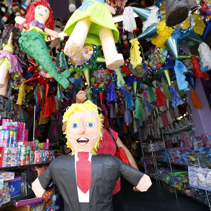 Las piñatas de Donald Trump se vuelven cada vez más populares. Foto: La opinion.