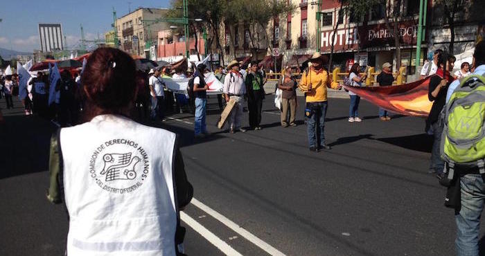 La manifestación arrancó desde dos puntos de la capital con dirección al Zócalo capitalino. Foto: Twitter @CDHDF