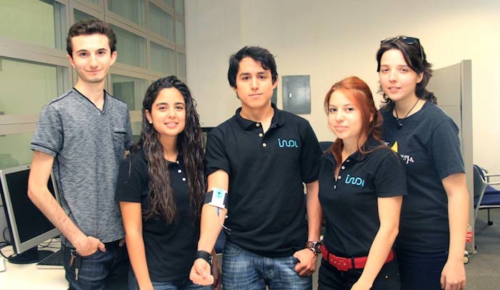 El grupo de investigadores que desarrollaron el dispositivo. Foto: CONACYT