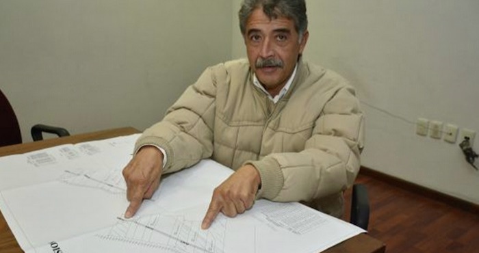 El Alcalde de General Cepeda, Rodolfo Zamora, mintió a la comunidad y a los medios de comunicación al declarar a finales de 2014, y en repetidas ocasiones, que desconocía el proyecto de construcción de un confinamiento de residuos industriales peligrosos. Foto: Vanguardia