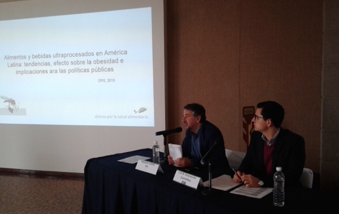 Organizaciones de la salud alimentaria denunciaron acciones de la industria refresquera que atentan contra la salud. Foto: Juan García, SinEmbargo