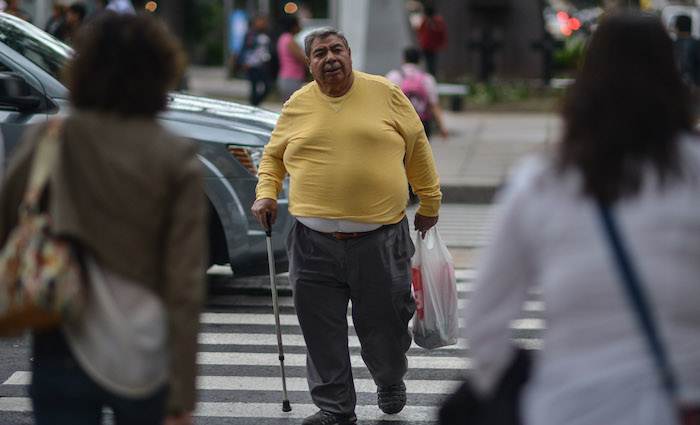El INSP sostiene que la reducción de consumo a refrescos combate la obesidad, pero los resultados no son inmediatos. Foto: Cuartoscuro