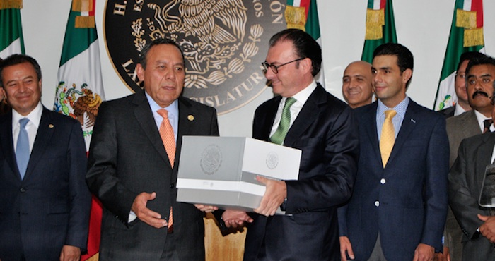 Luis Videgaray Caso, Secretario de Hacienda y Crédito Público, entregó el paquete económico de la federación para el ejercicio fiscal 2016. Foto: Cuartoscuro.