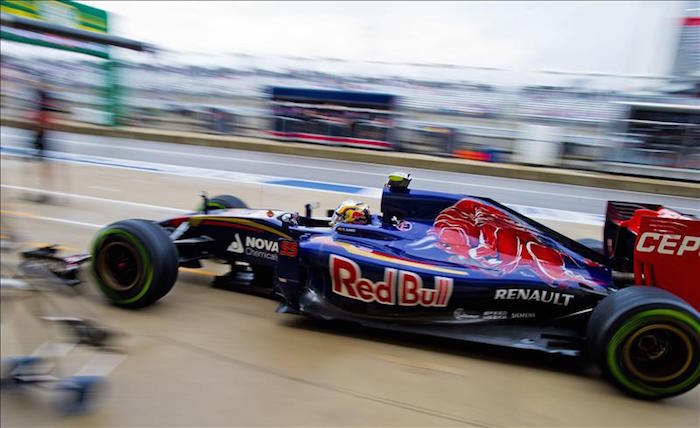 Vecinos del Autódromo Hermanos Rodríguez reclaman la falta de agua debido a la carrera agendada para este domingo. Foto: EFE