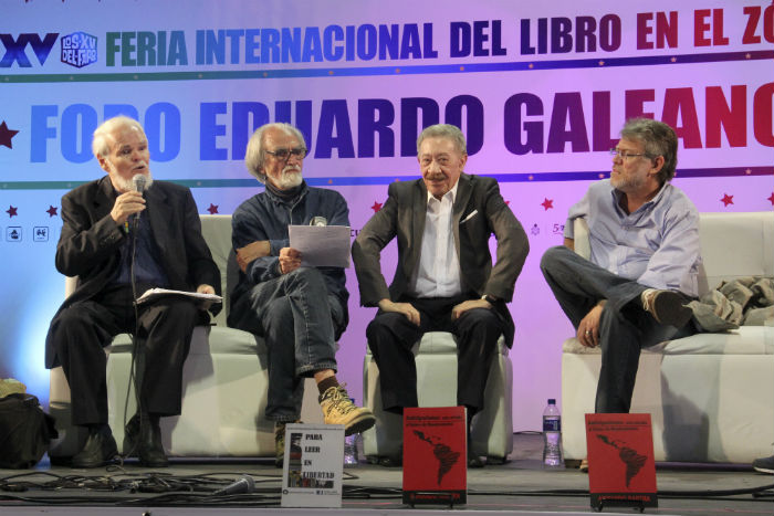 Una discusión sobre Latinoamérica. Luis Britto, Armando Bartra, Héctor Díaz Polanco, Ricardo Forster. Foto: Luis Barrón, SinEmbargo