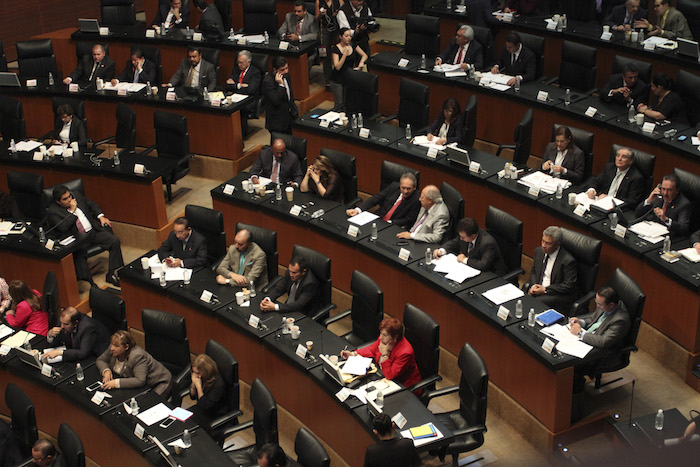 Senado aprueba por unanimidad desindexación del salario mínimo; la minuta va a diputados