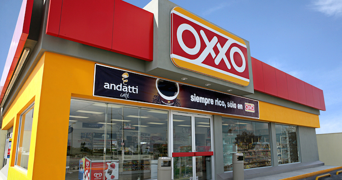 Y una nueva que ahora he escuchado como muletilla de la conmiseración entre las clases acomodadas: “probre, trabaja en un Oxxo”. Foto: Especial