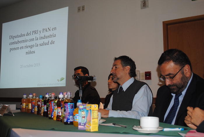 Varios de los productos infantiles que serán beneficiados con la reducción del impuesto son hechos por Coca-Cola, Pepsico y Nestlé. Foto: Juan García, SinEmbargo