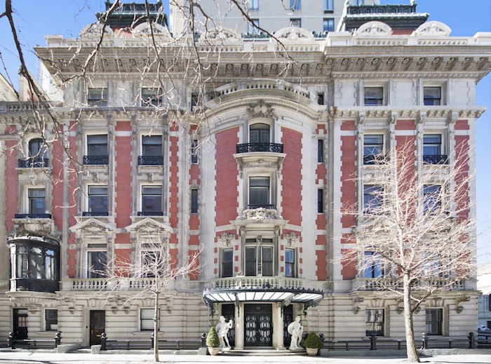 Mansión de Carlos Slim en NY La antigua construcción está situada en el número 1009 de la Quinta Avenida frente al Museo Metropolitano de Nueva York y a unos pasos de Central Park. Foto: Sotheby’s