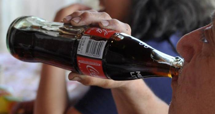 "Eso es veneno para los niños", dijo el jugador sobre la Coca-Cola. Foto: EFE