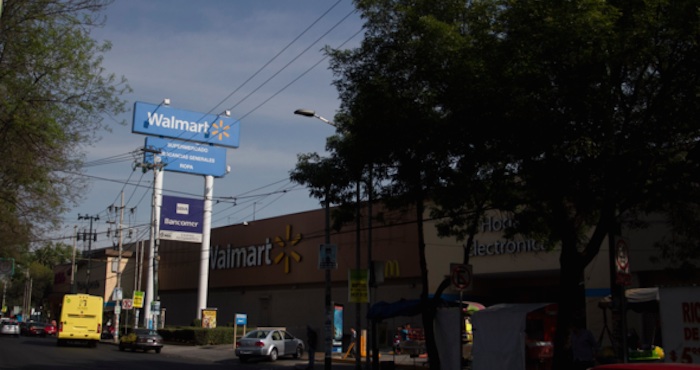 La empresa WalMart, es investigada por sobornos a funcionarios mexicanos hasta por 24 millones de dólares con la intención de expandir sus negocios en el país. Foto: Cuartoscuro.