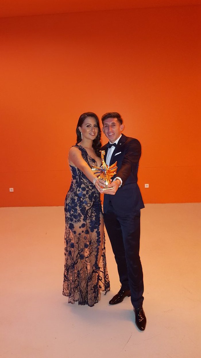 Héctor Herrera gana el dragón de oro. Foto: @HHerreramex