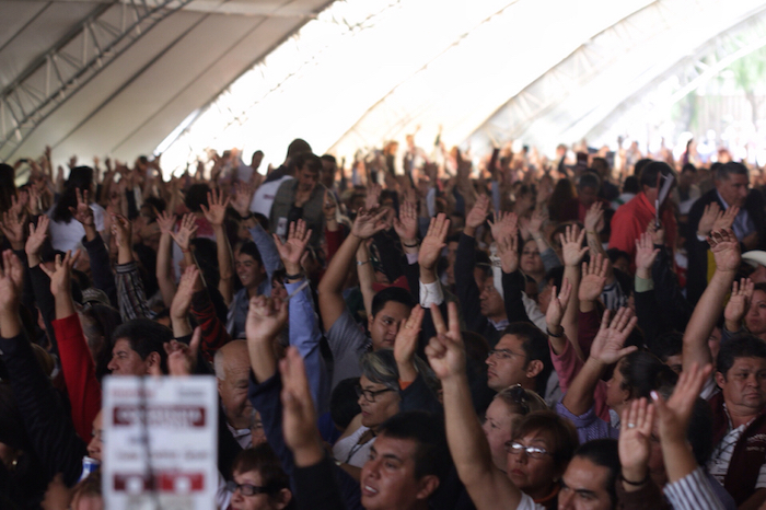 En el Parque de Béisbol del Deportivo Reynosa, en la colonia Santa Bárbara de la delegación Azcapotzalco, se lleva a cabo esta tarde el Congreso de Morena. Foto: Francisco Cañedo, SinEmbargo