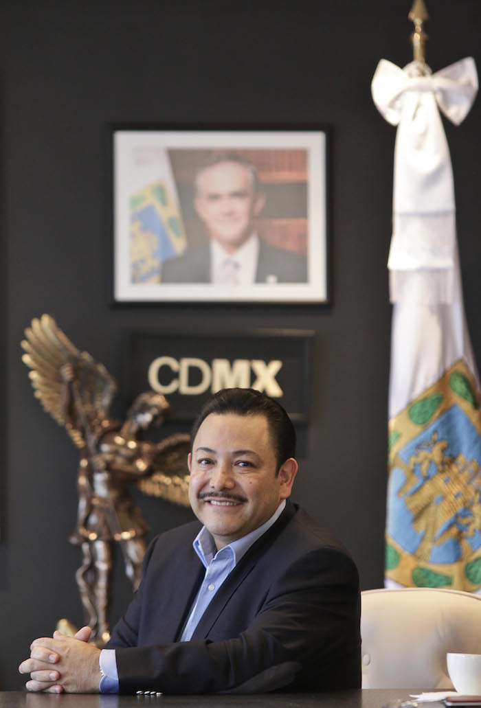 Héctor Serrano asegura que Martí Batres y César Cravioto, apena en febrero pasado, lo llamaban "camarada". Foto: Francisco Cañedo, SinEmbargo