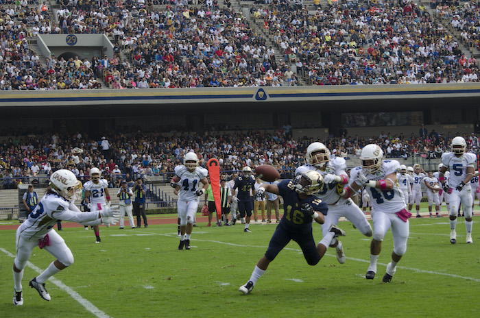 El futbol americano profesional ahora podrá jugarse de manera profesional dentro del país. Foto: Cuartoscuro.