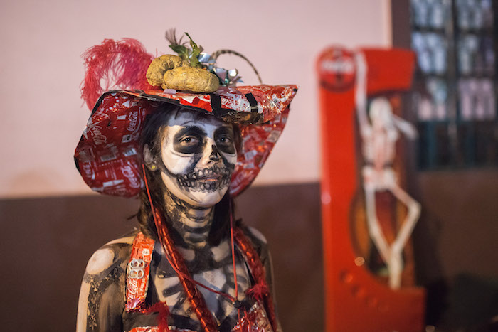 El Poder del Consumidor destacó hoy, en el marco del Día de Muertos, que se incrementan las ofrendas por muertes asociadas a las bebidas azucaradas. Foto: El Poder del Consumidor