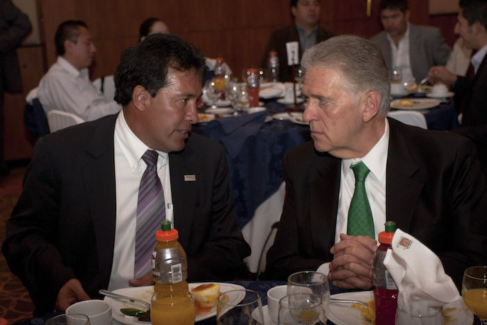 Carlos Padilla Becerra (derecha) ha sido uno de los principales opositores de la postura de la Conade. Foto: Cuartoscuro