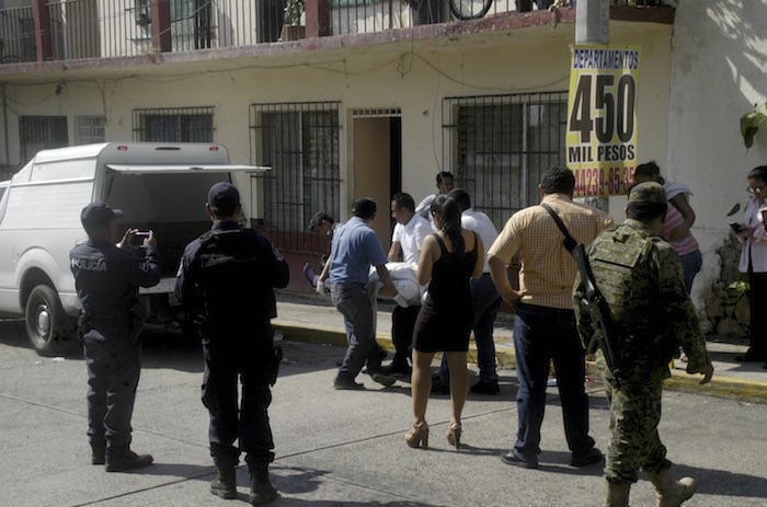 Acapulco Diez personas murieron de forma violenta entre la noche del miércoles y este viernes, entre ellos dos mujeres. Foto: Cuartoscuro