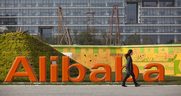 las compras serán en línea. Foto: EFE.