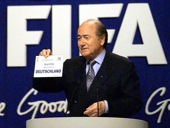 La corrupción en el futbol mundial no sólo se centra en la FIFA, sino en otras federaciones como la alemana. Foto: EFE