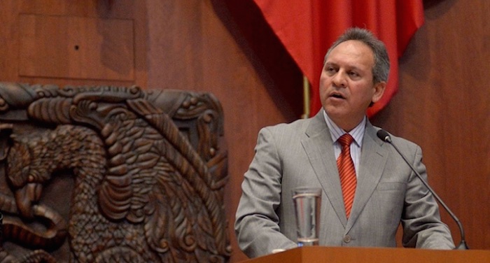 Senador a Fundación Organizados para Servir recibirá 8 millones 300 mil pesos que serían utilizados en la Hacienda de Santo Tomás de Huatzindeo. Foto: Zona Franca