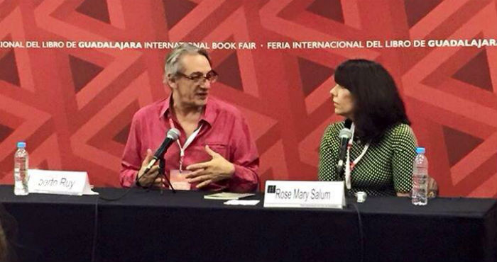 La escritora presentó su libro en la FIL junto a Alberto Ruy Sánchez. Foto: Facebook