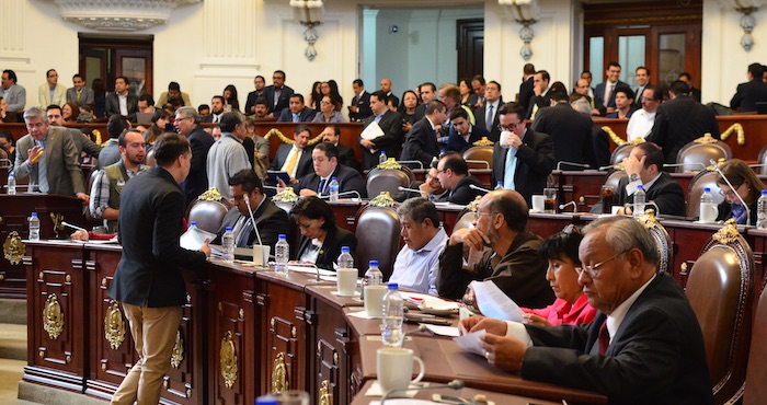 El paquete económico para 2016 enviado por el Jefe de Gobierno capitalino, Miguel Ángel Mancera, dividió a los partidos de izquierda en la ALDF. Foto: Cuartoscuro