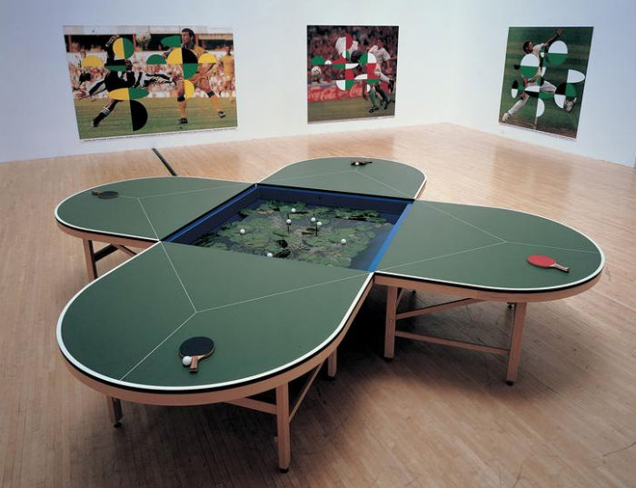 Mesa de ping-pong con estanque, 1998. Foto: Kurimanzutto.com
