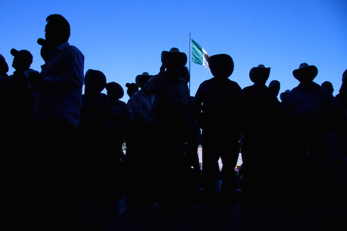 Casi seis de cada 10 mexicanos reportaron pagar honorarios por adelantado con el fin de conseguir un trabajo como trabajadores temporales en los EU. Foto: Cuartoscuro.