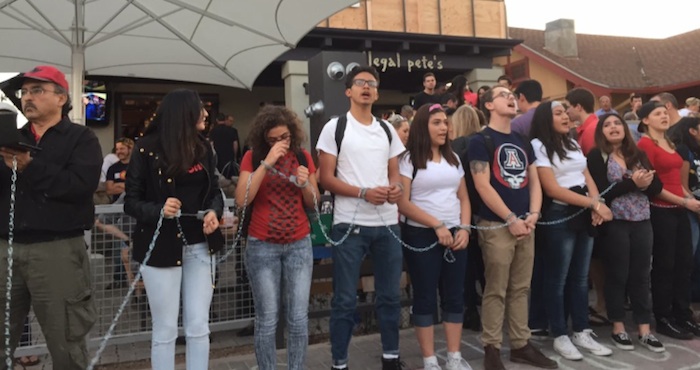 Calendario de bomberos. Foto: Especial